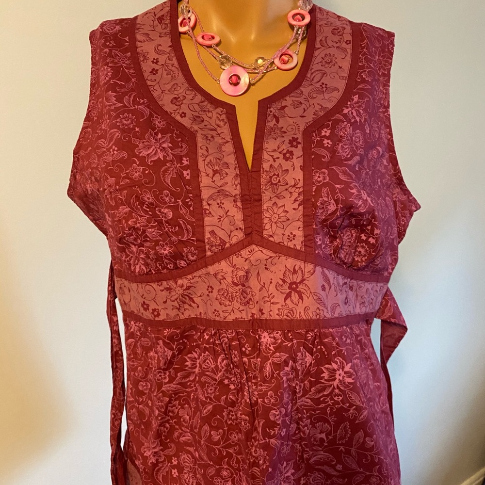Sleeveless tank by somona nwot